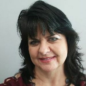 Meet your Posher, Valerie